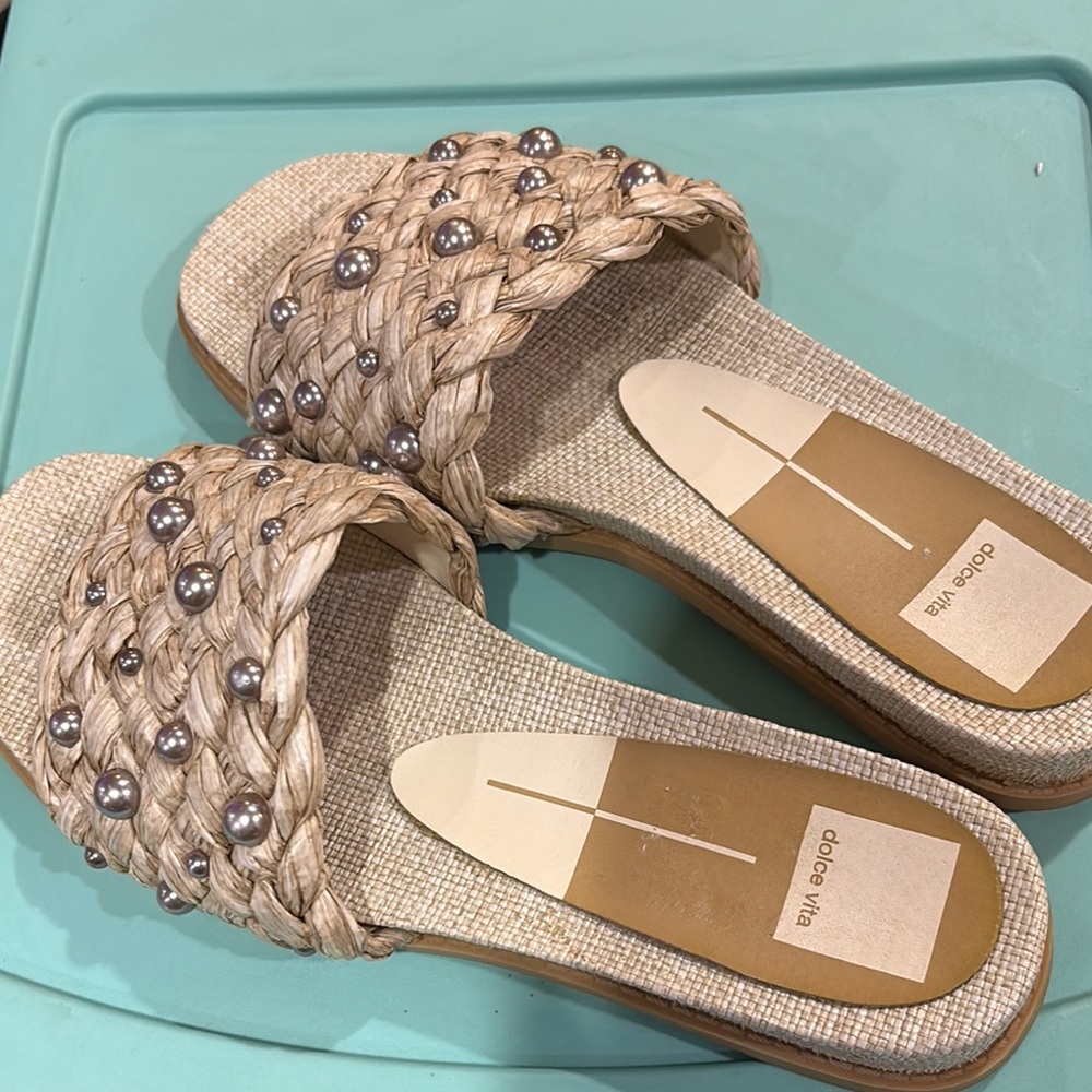 Dolce Vita Cream and Silver Sandals with Braided Design size 8 - Picture 2 of 5
